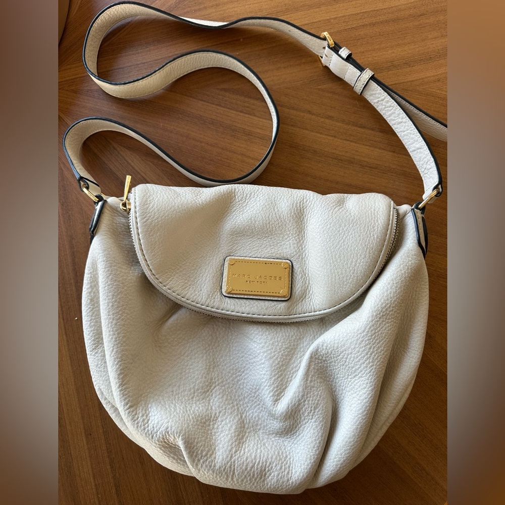 Marc Jacobs Cream Leather Women's Crossbody Bag